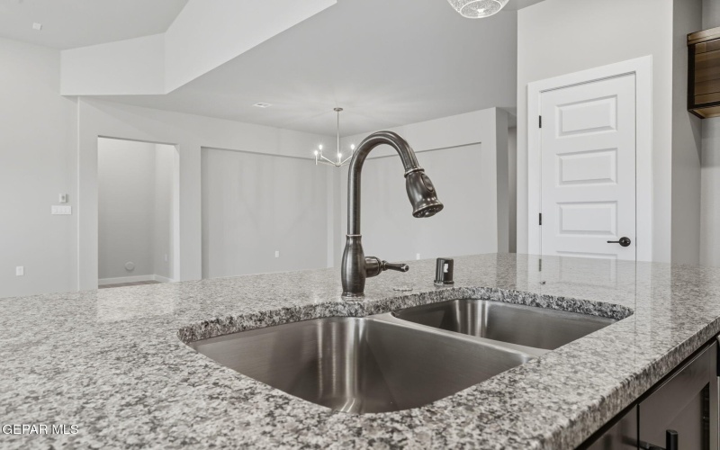 780 Paseo Dulce Avenue, El Paso, TX 79928, 4 Habitaciones Habitaciones , ,1 BañoBaños,Residential,En Venta,780 Paseo Dulce Avenue,0,932227