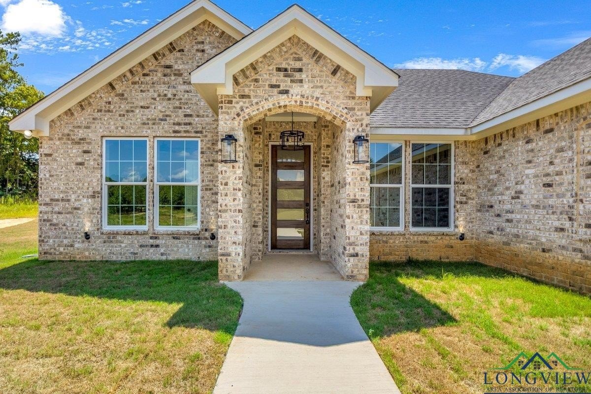 18268 US Jones Dr, Tyler, TX 75705, 4 Habitaciones Habitaciones , ,2 BañosBaños,Residential,En Venta,18268 US Jones Dr,0,20257111