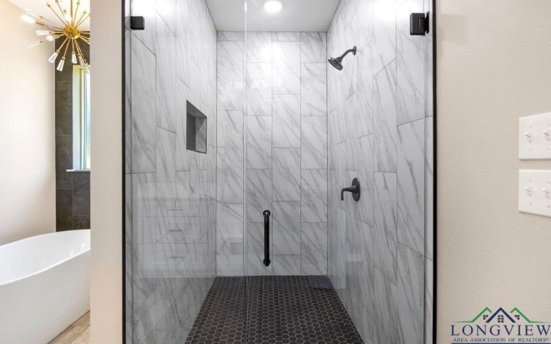 18268 US Jones Dr, Tyler, TX 75705, 4 Habitaciones Habitaciones , ,2 BañosBaños,Residential,En Venta,18268 US Jones Dr,0,20257111