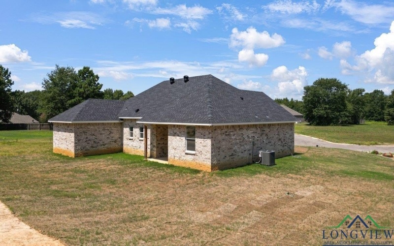 18268 US Jones Dr, Tyler, TX 75705, 4 Habitaciones Habitaciones , ,2 BañosBaños,Residential,En Venta,18268 US Jones Dr,0,20257111