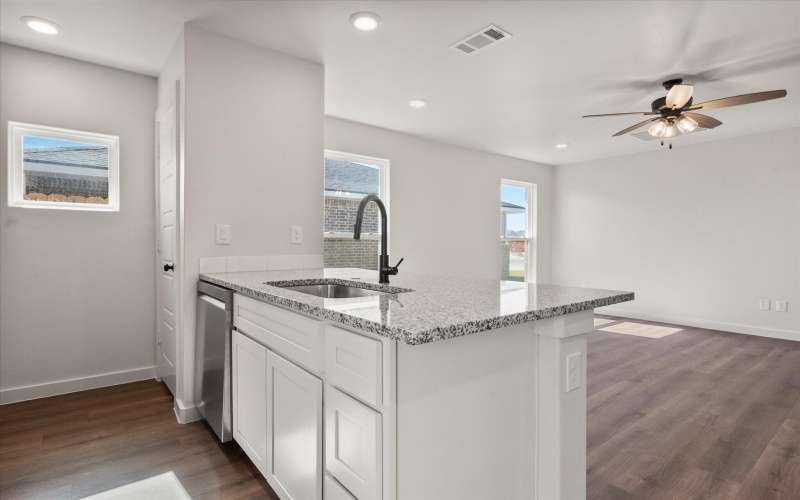 2303 Eureka Avenue, Lubbock, TX 79407, 2 Bedrooms Bedrooms, ,2 BathroomsBathrooms,Residential,For Sale,2303 Eureka Avenue,0,202561940