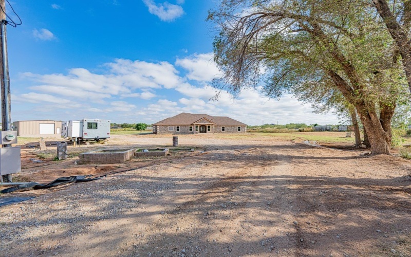 519 E County Rd 138, Midland, TX 79706, 4 Bedrooms Bedrooms, ,2 BathroomsBathrooms,Residential,For Sale,519 E County Rd 138,0,163781