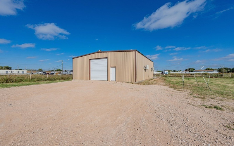 519 E County Rd 138, Midland, TX 79706, 4 Bedrooms Bedrooms, ,2 BathroomsBathrooms,Residential,For Sale,519 E County Rd 138,0,163781