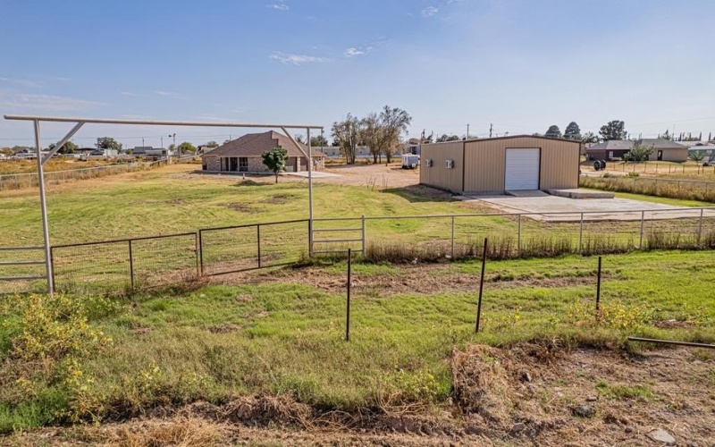 519 E County Rd 138, Midland, TX 79706, 4 Bedrooms Bedrooms, ,2 BathroomsBathrooms,Residential,For Sale,519 E County Rd 138,0,163781