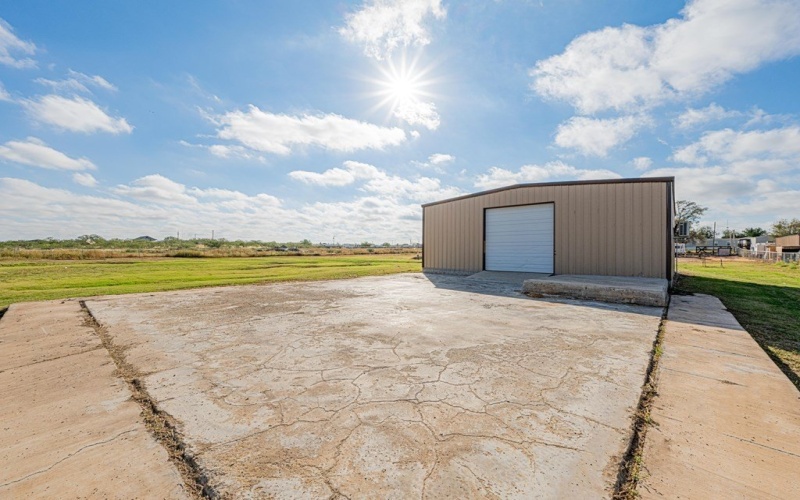 519 E County Rd 138, Midland, TX 79706, 4 Bedrooms Bedrooms, ,2 BathroomsBathrooms,Residential,For Sale,519 E County Rd 138,0,163781