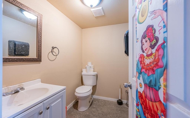 519 E County Rd 138, Midland, TX 79706, 4 Bedrooms Bedrooms, ,2 BathroomsBathrooms,Residential,For Sale,519 E County Rd 138,0,163781