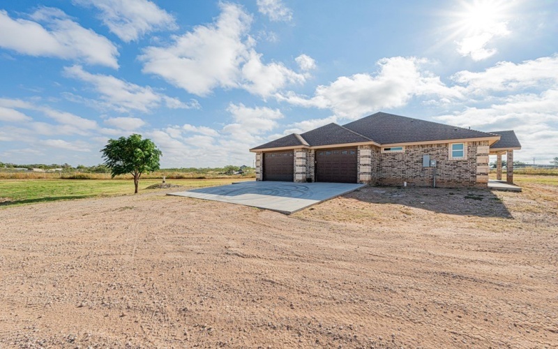 519 E County Rd 138, Midland, TX 79706, 4 Bedrooms Bedrooms, ,2 BathroomsBathrooms,Residential,For Sale,519 E County Rd 138,0,163781