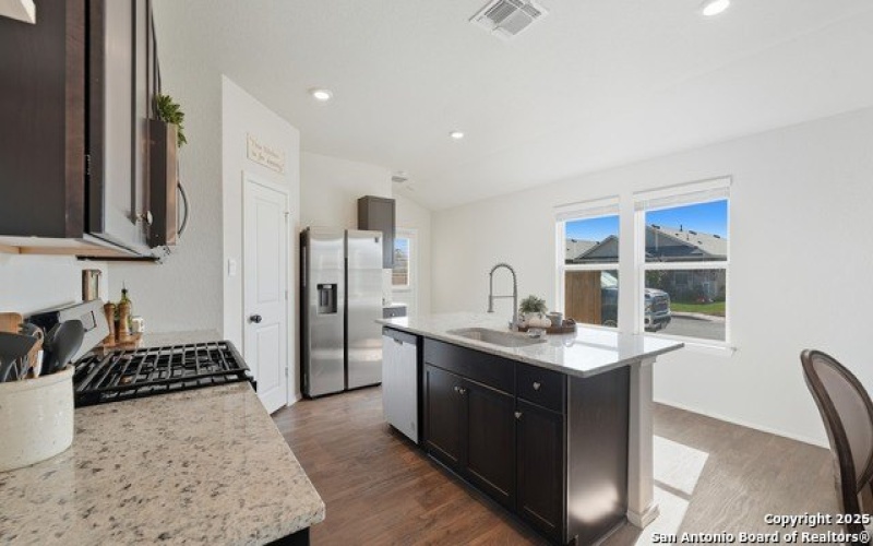 150 Legendary Trail, Floresville, TX 78114, 3 Habitaciones Habitaciones , ,2 BañosBaños,Residential,En Venta,150 Legendary Trail,0,1916249