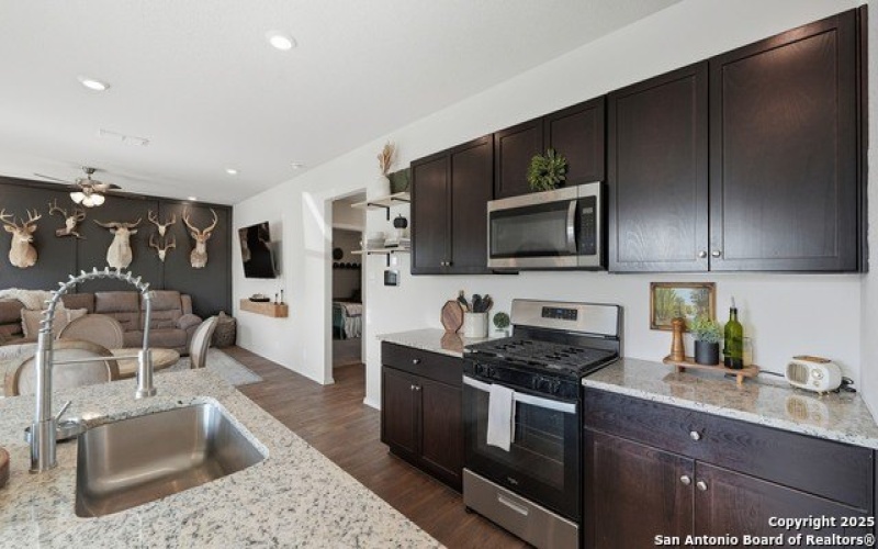 150 Legendary Trail, Floresville, TX 78114, 3 Habitaciones Habitaciones , ,2 BañosBaños,Residential,En Venta,150 Legendary Trail,0,1916249