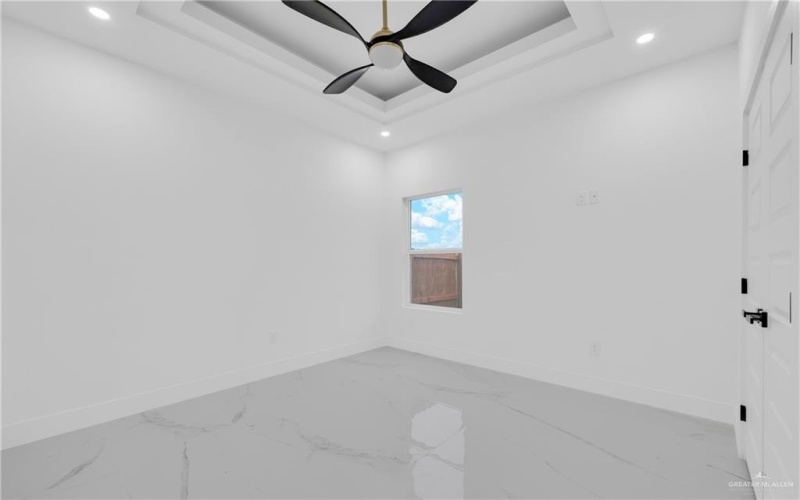 2304 N Revolution Street, Edinburg, TX 78541, 3 Bedrooms Bedrooms, ,2 BathroomsBathrooms,Residential,For Sale,2304 N Revolution Street,466435