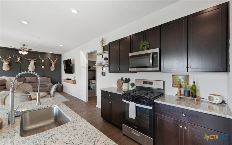 150 Legendary Trail Loop, Floresville, TX 78114, 3 Habitaciones Habitaciones , ,2 BañosBaños,Residential,En Venta,150 Legendary Trail Loop,0,595419