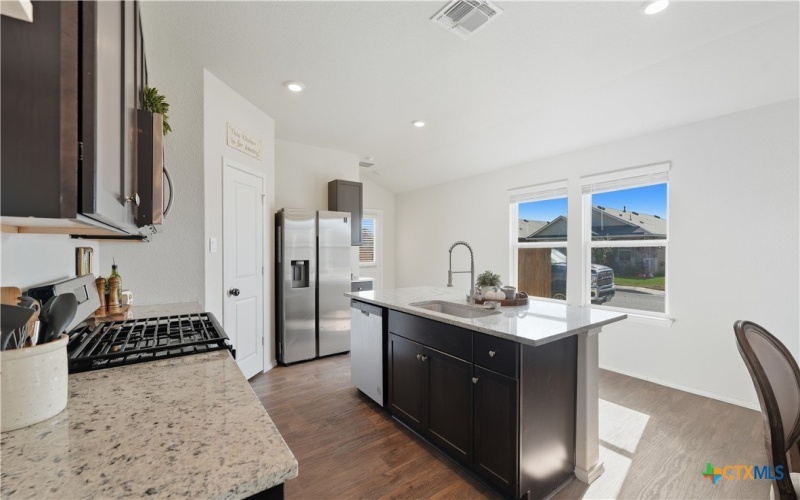 150 Legendary Trail Loop, Floresville, TX 78114, 3 Habitaciones Habitaciones , ,2 BañosBaños,Residential,En Venta,150 Legendary Trail Loop,0,595419