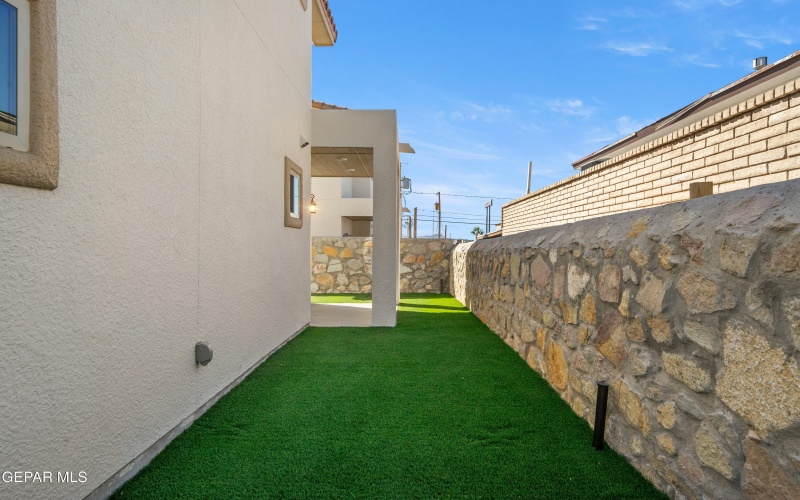 6305 Palo Verde Place unit: D #D, El Paso, TX 79912, 3 Bedrooms Bedrooms, ,2 BathroomsBathrooms,Residential,For Sale,6305 Palo Verde Place unit: D,0,932231