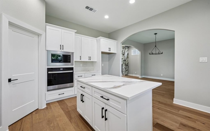 2622 Evinrude Drive, Grapevine, TX 76051, 4 Bedrooms Bedrooms, ,2 BathroomsBathrooms,Residential,For Sale,2622 Evinrude Drive,0,21073137