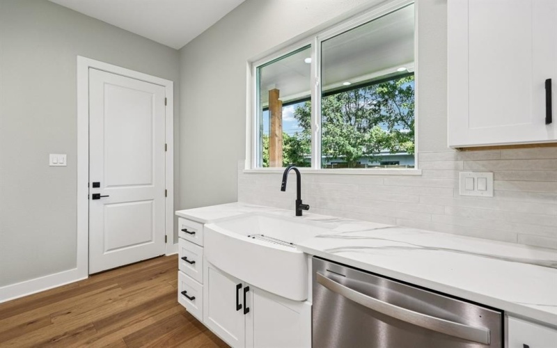 2622 Evinrude Drive, Grapevine, TX 76051, 4 Bedrooms Bedrooms, ,2 BathroomsBathrooms,Residential,For Sale,2622 Evinrude Drive,0,21073137