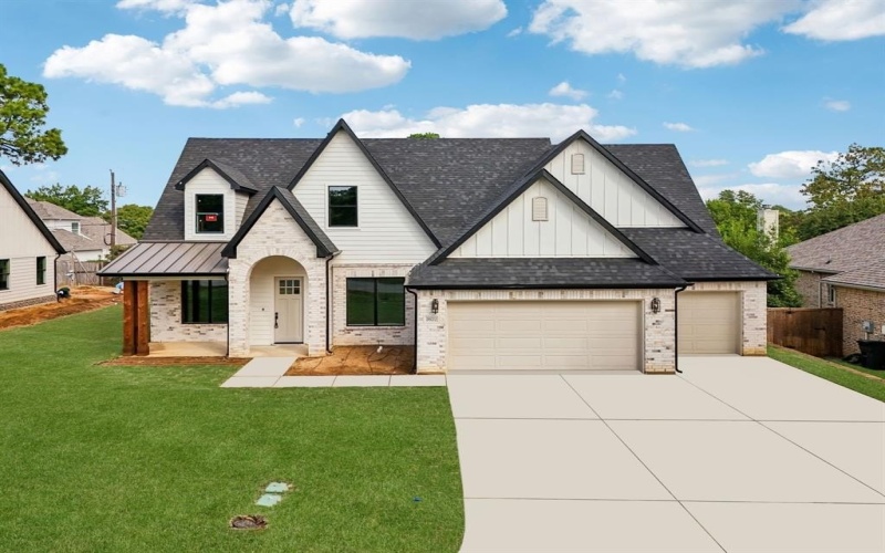 2622 Evinrude Drive, Grapevine, TX 76051, 4 Bedrooms Bedrooms, ,2 BathroomsBathrooms,Residential,For Sale,2622 Evinrude Drive,0,21073137