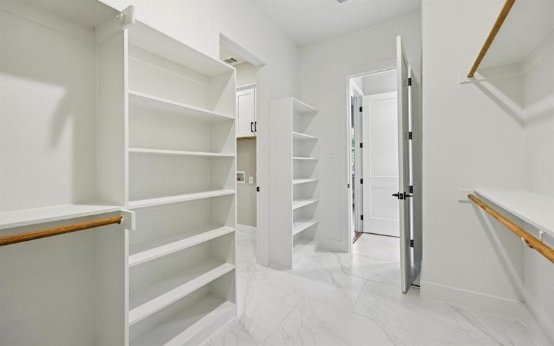 2622 Evinrude Drive, Grapevine, TX 76051, 4 Bedrooms Bedrooms, ,2 BathroomsBathrooms,Residential,For Sale,2622 Evinrude Drive,0,21073137