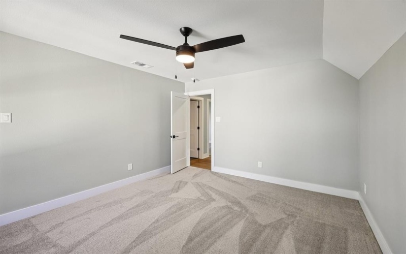 2622 Evinrude Drive, Grapevine, TX 76051, 4 Bedrooms Bedrooms, ,2 BathroomsBathrooms,Residential,For Sale,2622 Evinrude Drive,0,21073137