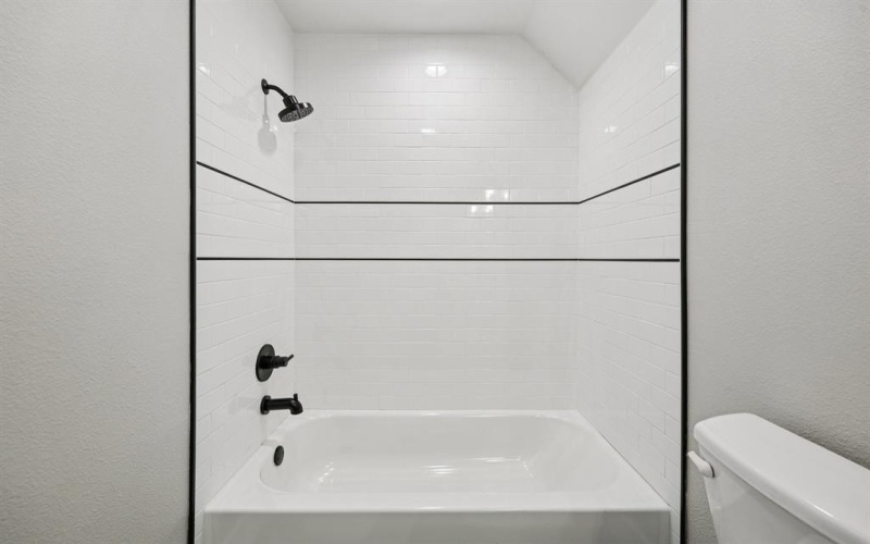 2622 Evinrude Drive, Grapevine, TX 76051, 4 Bedrooms Bedrooms, ,2 BathroomsBathrooms,Residential,For Sale,2622 Evinrude Drive,0,21073137