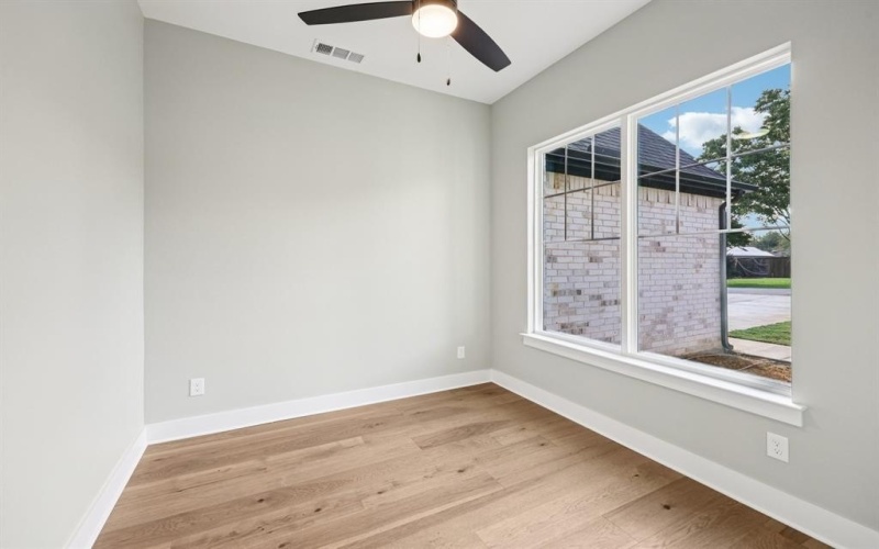 2622 Evinrude Drive, Grapevine, TX 76051, 4 Bedrooms Bedrooms, ,2 BathroomsBathrooms,Residential,For Sale,2622 Evinrude Drive,0,21073137