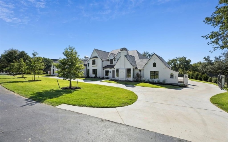 1847 Broken Bend Drive, Westlake, TX 76262, 5 Bedrooms Bedrooms, ,7 BathroomsBathrooms,Residential,For Sale,1847 Broken Bend Drive,0,21079219