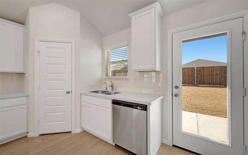 7513 Fenton Parkway, Pilot Point, TX 76258, 3 Habitaciones Habitaciones , ,2 BañosBaños,Residential,En Venta,7513 Fenton Parkway,0,21084657