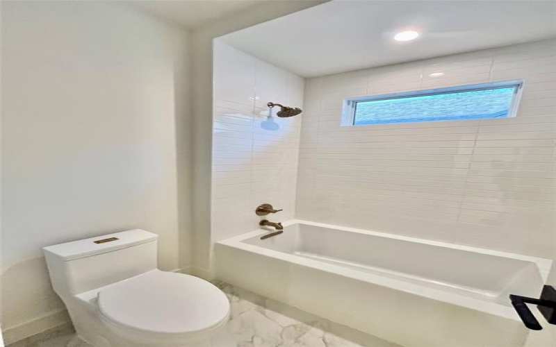 5501 Pershing Avenue, Fort Worth, TX 76107, 4 Bedrooms Bedrooms, ,3 BathroomsBathrooms,Residential,For Sale,5501 Pershing Avenue,0,21085930