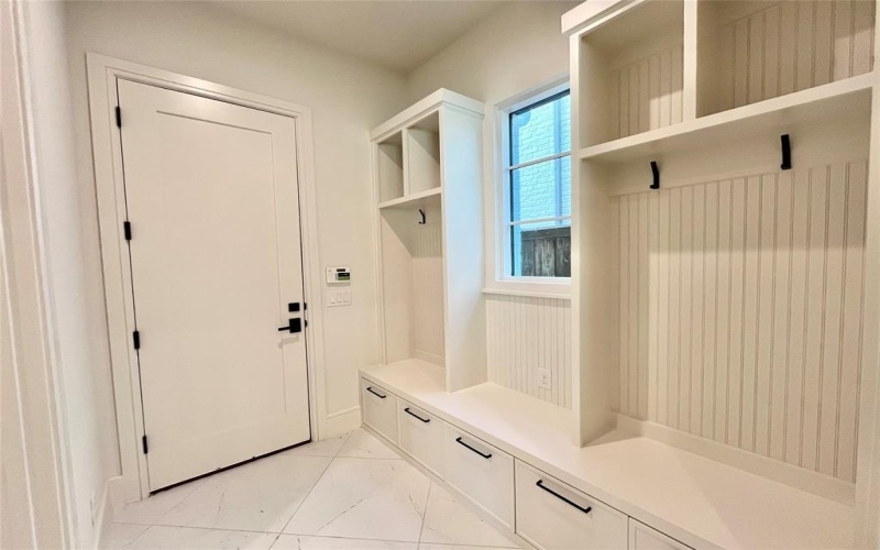 5501 Pershing Avenue, Fort Worth, TX 76107, 4 Bedrooms Bedrooms, ,3 BathroomsBathrooms,Residential,For Sale,5501 Pershing Avenue,0,21085930