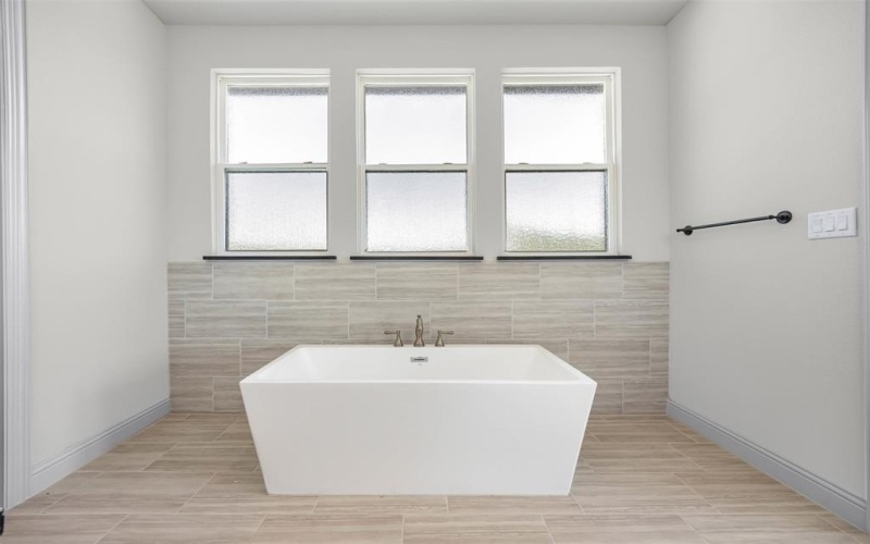 2141 Tutt Trail, Waxahachie, TX 75167, 4 Habitaciones Habitaciones , ,3 BañosBaños,Residential,En Venta,2141 Tutt Trail,0,21086987