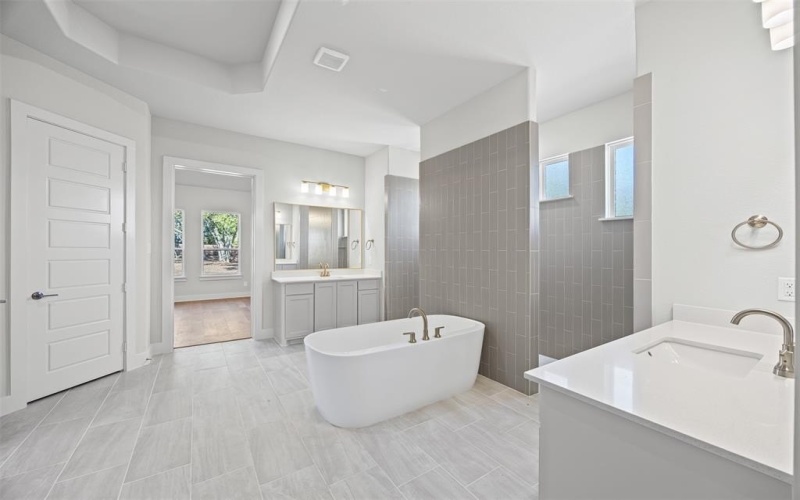 2140 Tutt Trail, Waxahachie, TX 75167, 4 Habitaciones Habitaciones , ,3 BañosBaños,Residential,En Venta,2140 Tutt Trail,0,21087052