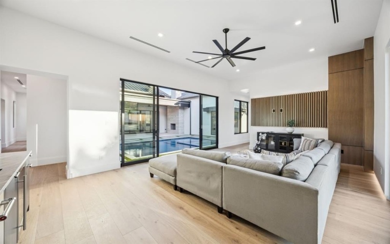 600 Pemberton Drive, Southlake, TX 76092, 4 Bedrooms Bedrooms, ,5 BathroomsBathrooms,Residential,For Sale,600 Pemberton Drive,0,21087238