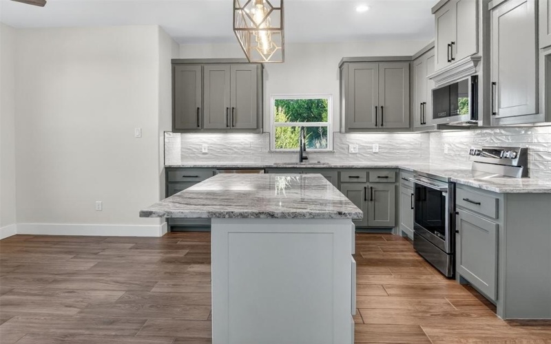 1613 Franklin Street, Weatherford, TX 76086, 3 Habitaciones Habitaciones , ,2 BañosBaños,Residential,En Venta,1613 Franklin Street,0,21088588