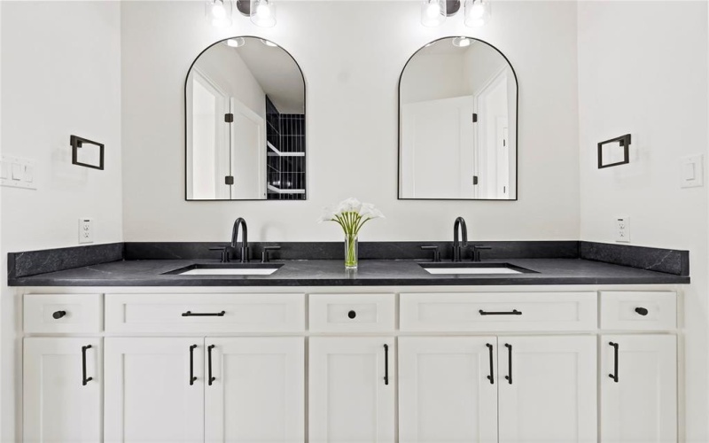 2511 Grant Michael Trail, Waxahachie, TX 75167, 4 Habitaciones Habitaciones , ,3 BañosBaños,Residential,En Venta,2511 Grant Michael Trail,0,21088885