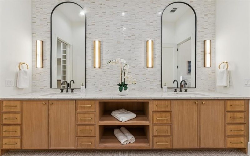 4901 W Hanover Avenue, Dallas, TX 75209, 5 Habitaciones Habitaciones , ,6 BañosBaños,Residential,En Venta,4901 W Hanover Avenue,0,21088928