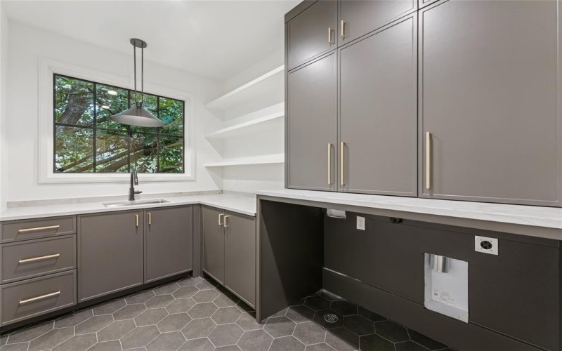4901 W Hanover Avenue, Dallas, TX 75209, 5 Habitaciones Habitaciones , ,6 BañosBaños,Residential,En Venta,4901 W Hanover Avenue,0,21088928