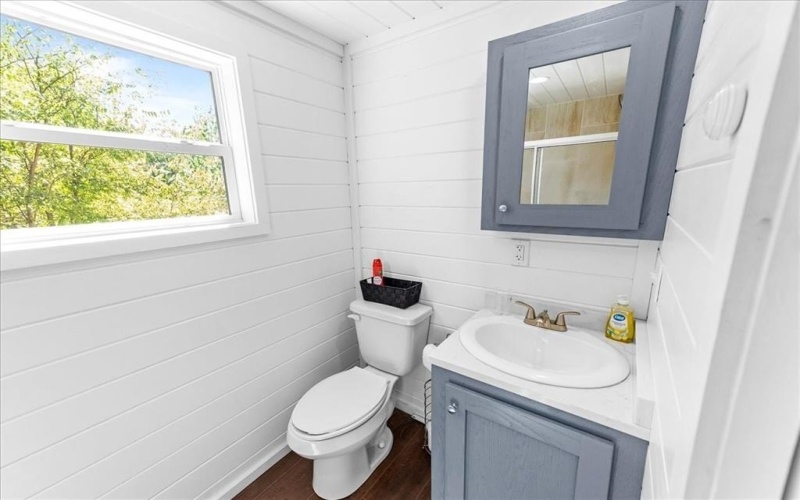 202 Choctaw Trail, Whitney, TX 76692, 1 Bedroom Bedrooms, ,1 BathroomBathrooms,Residential,For Sale,202 Choctaw Trail,0,21089201