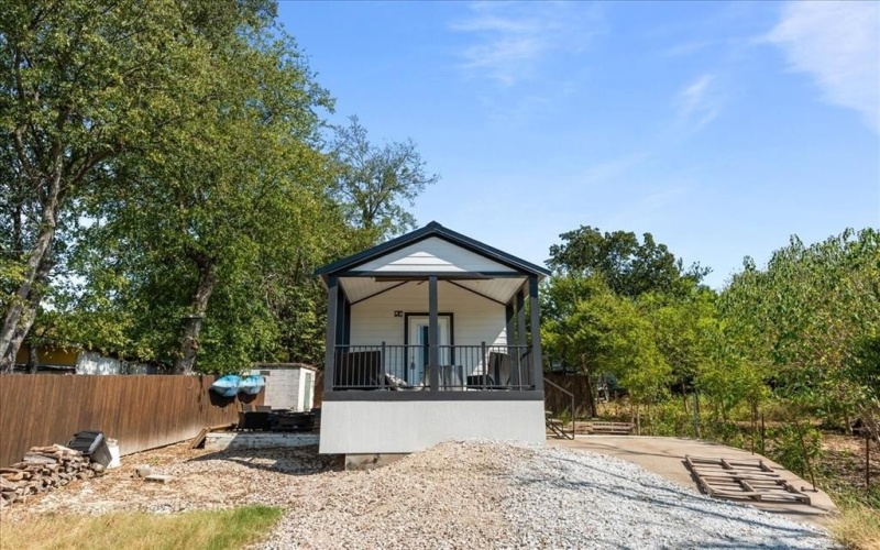 202 Choctaw Trail, Whitney, TX 76692, 1 Bedroom Bedrooms, ,1 BathroomBathrooms,Residential,For Sale,202 Choctaw Trail,0,21089201