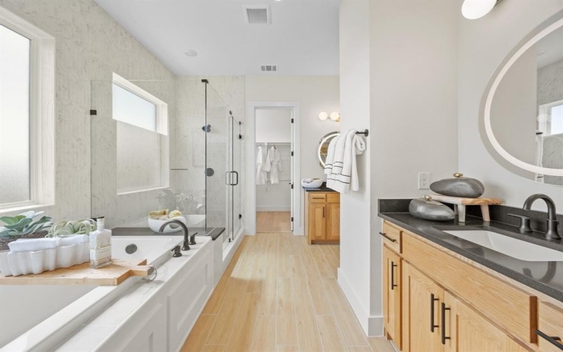 1404 Hidden Cove Drive, Lakewood Village, TX 75068, 5 Habitaciones Habitaciones , ,6 BañosBaños,Residential,En Venta,1404 Hidden Cove Drive,0,21089371
