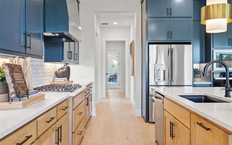 1404 Hidden Cove Drive, Lakewood Village, TX 75068, 5 Habitaciones Habitaciones , ,6 BañosBaños,Residential,En Venta,1404 Hidden Cove Drive,0,21089371
