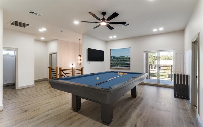 917 S Carroll Avenue, Dallas, TX 75223, 4 Bedrooms Bedrooms, ,5 BathroomsBathrooms,Residential,For Sale,917 S Carroll Avenue,0,21089627