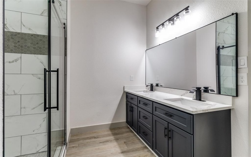 917 S Carroll Avenue, Dallas, TX 75223, 4 Bedrooms Bedrooms, ,5 BathroomsBathrooms,Residential,For Sale,917 S Carroll Avenue,0,21089627