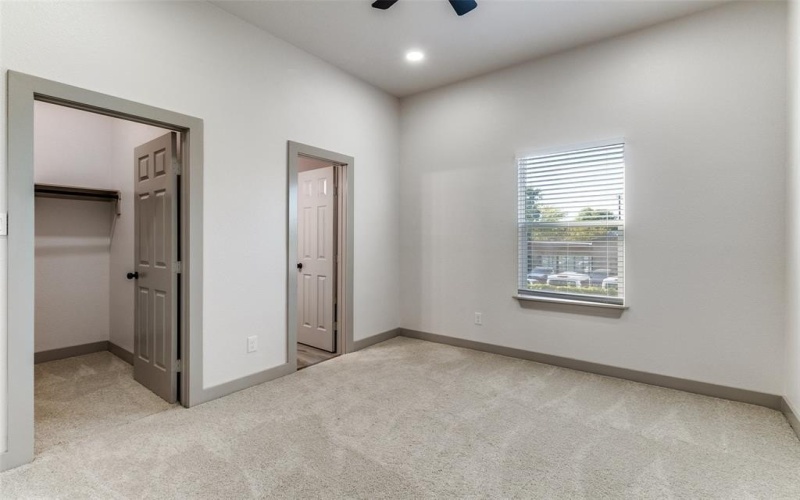 917 S Carroll Avenue, Dallas, TX 75223, 4 Bedrooms Bedrooms, ,5 BathroomsBathrooms,Residential,For Sale,917 S Carroll Avenue,0,21089627