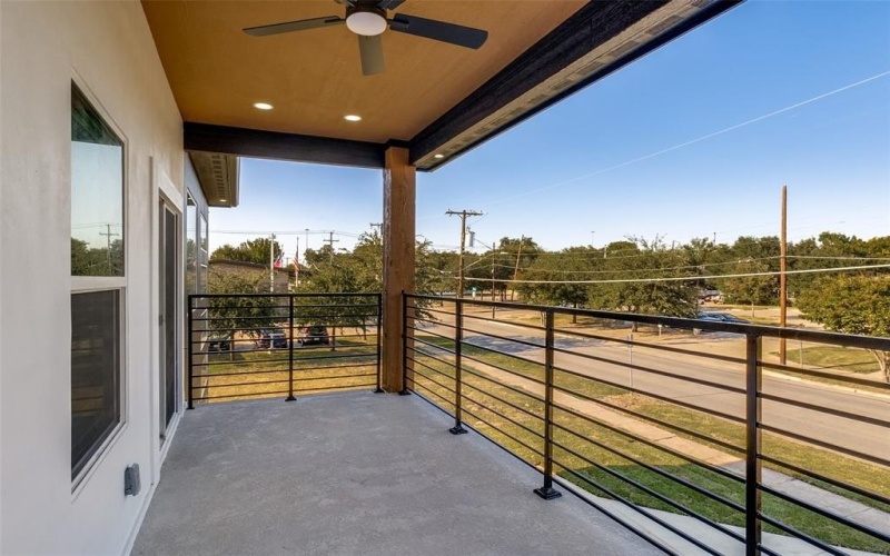 917 S Carroll Avenue, Dallas, TX 75223, 4 Bedrooms Bedrooms, ,5 BathroomsBathrooms,Residential,For Sale,917 S Carroll Avenue,0,21089627