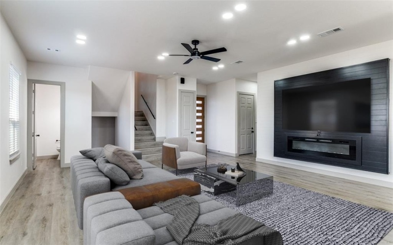 917 S Carroll Avenue, Dallas, TX 75223, 4 Bedrooms Bedrooms, ,5 BathroomsBathrooms,Residential,For Sale,917 S Carroll Avenue,0,21089627