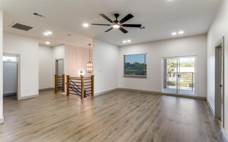917 S Carroll Avenue, Dallas, TX 75223, 4 Bedrooms Bedrooms, ,5 BathroomsBathrooms,Residential,For Sale,917 S Carroll Avenue,0,21089627