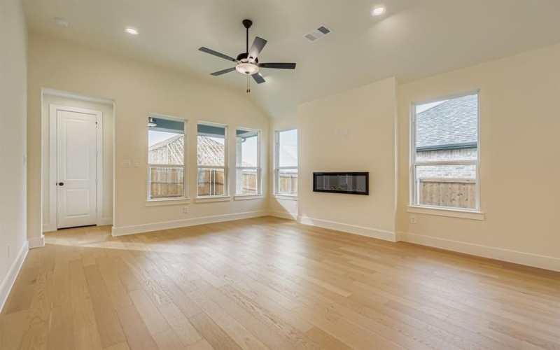 836 Stone Grove Road, Lavon, TX 75166, 3 Bedrooms Bedrooms, ,2 BathroomsBathrooms,Residential,For Sale,836 Stone Grove Road,0,21089686