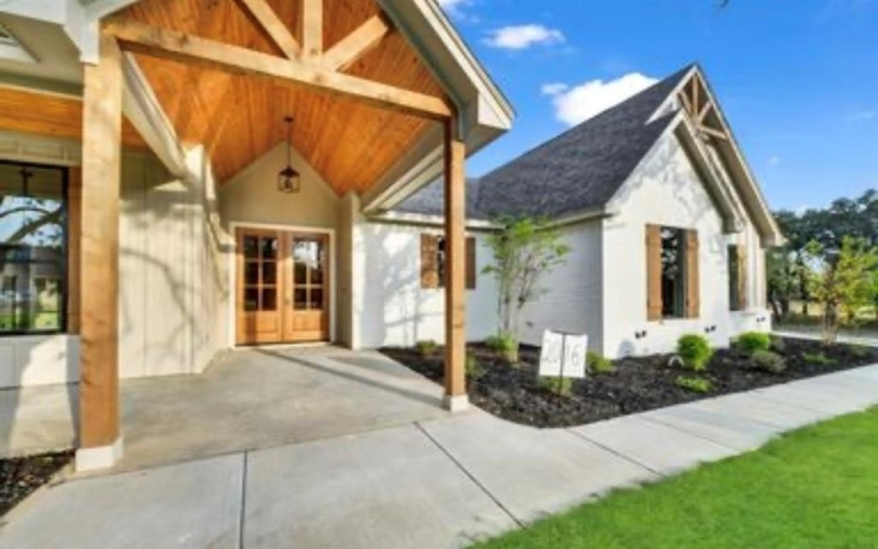 2016 Forest Bridge, Azle, TX 76020, 4 Habitaciones Habitaciones , ,2 BañosBaños,Residential,En Venta,2016 Forest Bridge,0,21089865