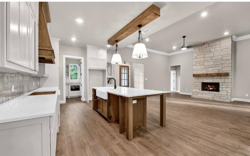 2016 Forest Bridge, Azle, TX 76020, 4 Habitaciones Habitaciones , ,2 BañosBaños,Residential,En Venta,2016 Forest Bridge,0,21089865