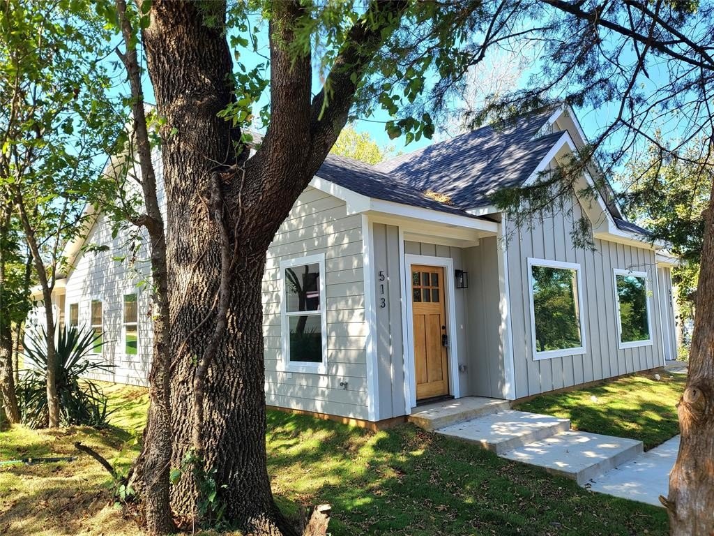 515 NE 5th Avenue, Durant, OK 74701, 6 Habitaciones Habitaciones , ,5 BañosBaños,Residential,En Venta,515 NE 5th Avenue,0,21089930