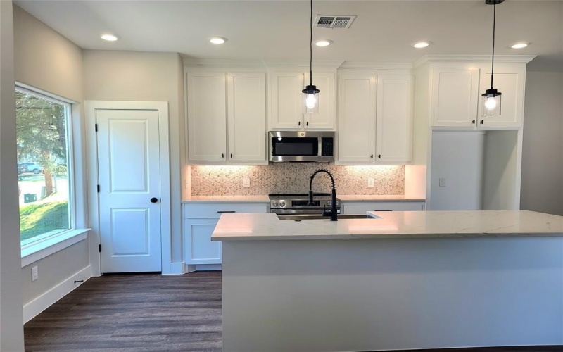 515 NE 5th Avenue, Durant, OK 74701, 6 Habitaciones Habitaciones , ,5 BañosBaños,Residential,En Venta,515 NE 5th Avenue,0,21089930